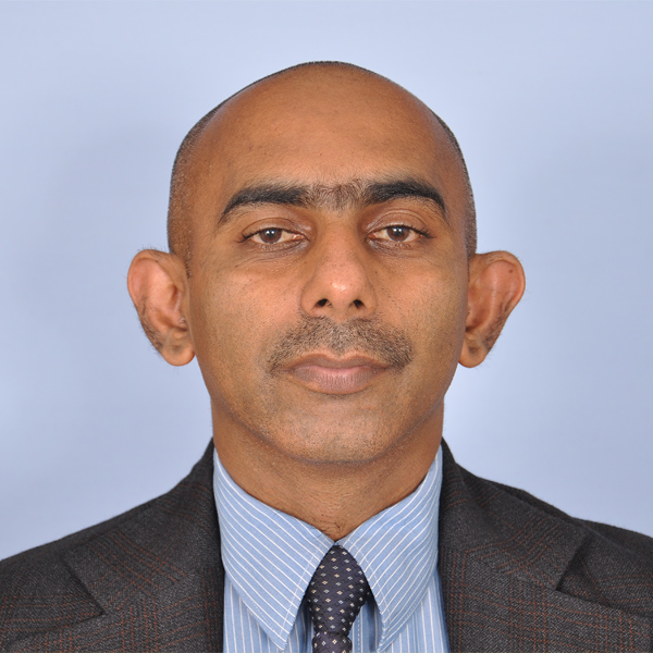 ප්‍රවීණ ගුවන්විදුලි නිවේදක ප්‍රියන්ත හීන්පැල්ල